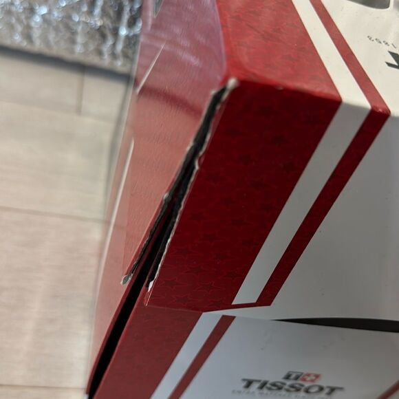 New - Limited Edition Nicky Hayden Helmet Tissot Watch Box - Picture 11 of 11